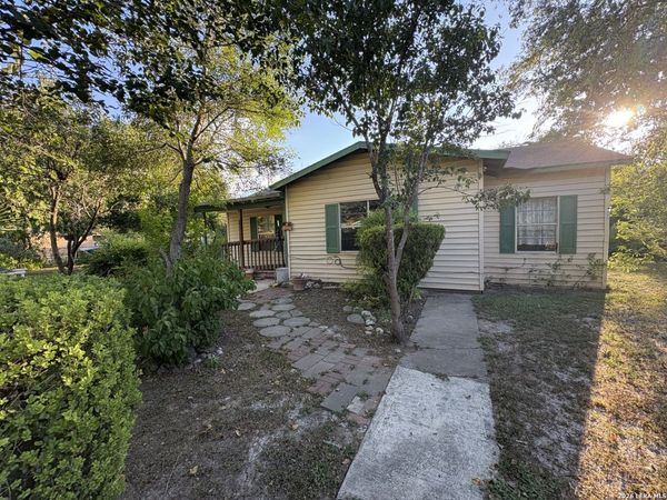 517 MARGARITA ST, Uvalde, TX 78801