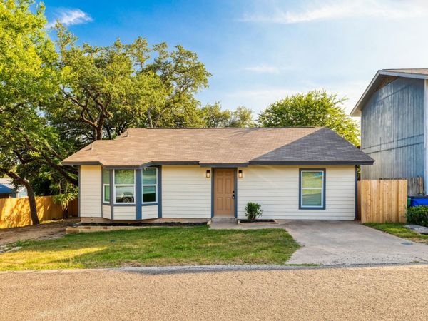 10808 Ridgeway ST, Jonestown, TX 78645