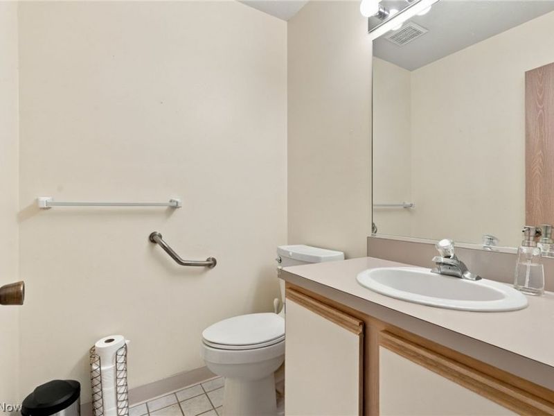 4035 Villas Drive, Stow, OH 44224 Photo 10