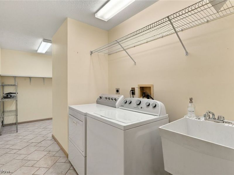 4035 Villas Drive, Stow, OH 44224 Photo 14