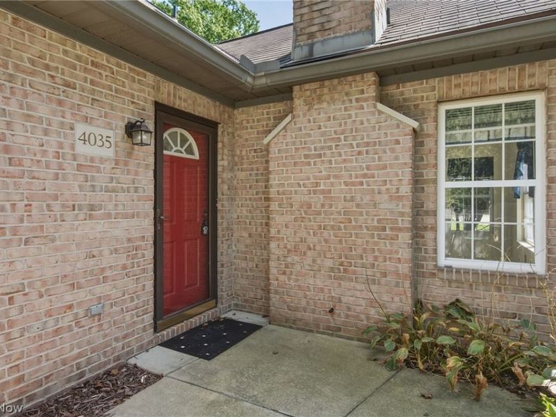 4035 Villas Drive, Stow, OH 44224 Photo 3