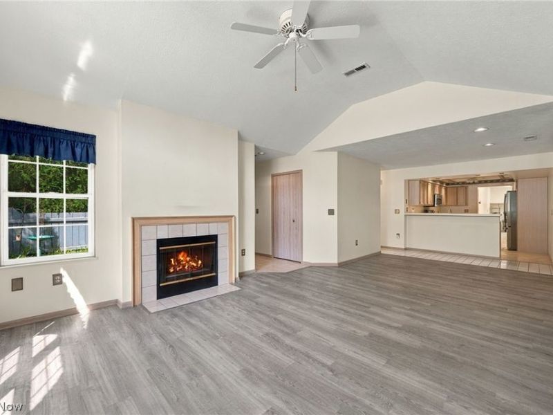 4035 Villas Drive, Stow, OH 44224 Photo 7