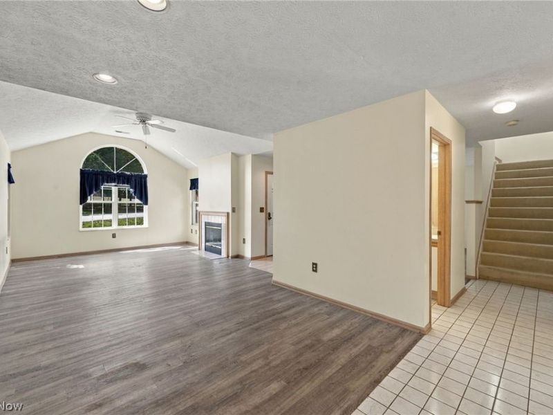 4035 Villas Drive, Stow, OH 44224 Photo 9
