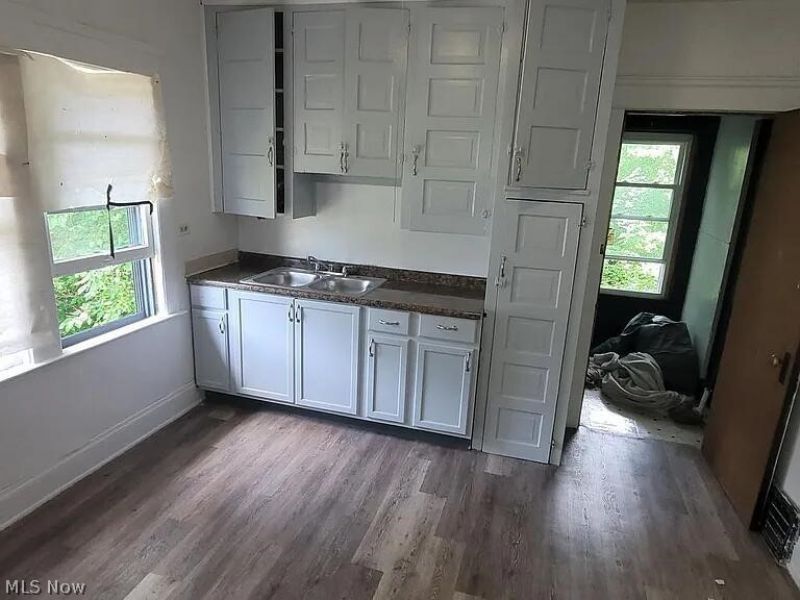 626 E 130th Street, Cleveland, OH 44108 Photo 7