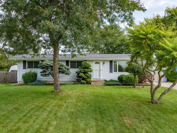214 Carroll Street , Colona, IL 61241