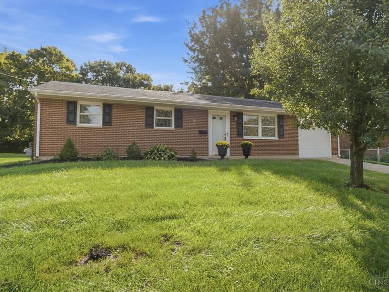 904 Hartz Drive, Lebanon, OH 45036 Photo 1