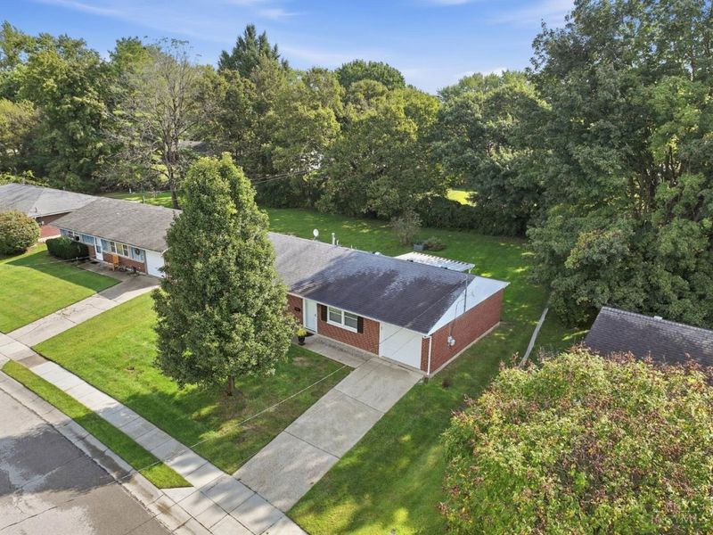904 Hartz Drive, Lebanon, OH 45036 Photo 2