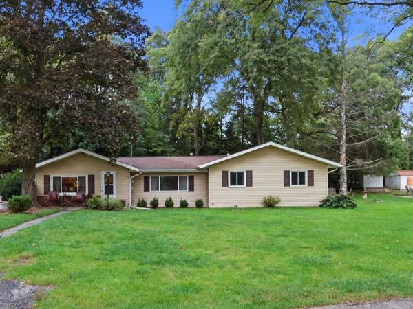 915 Bayview Ave, Twin Lakes, WI 53181