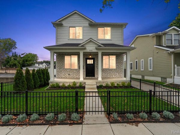 1112 Bennaville Avenue , Birmingham, Mi 48009
