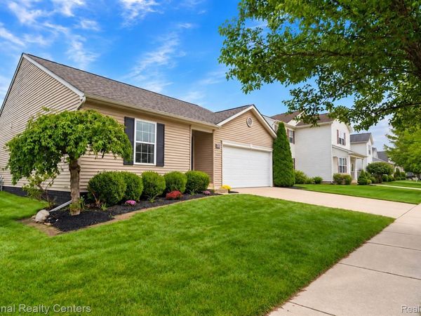 8515 Hawthorn Hill, Lima Township, Mi 48130