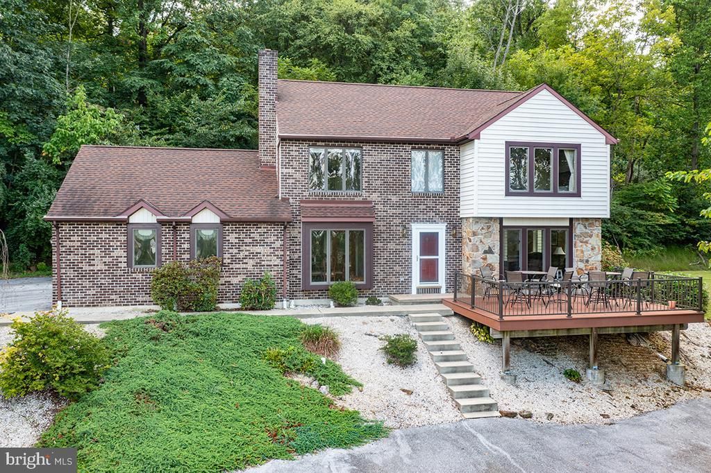 400 WALNUT ROAD, BIRDSBORO, PA 19508