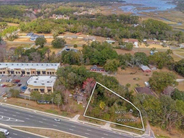 464105 STATE ROAD 200 , Yulee, FL 32097