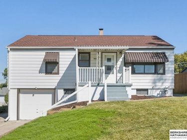 4460 Hillsdale Avenue, Omaha, NE 68107