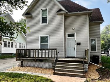 3245 S Street, Lincoln, NE 68503