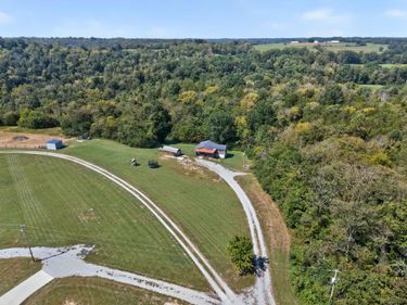 1977 Henry Lane, Nicholasville, KY 40356