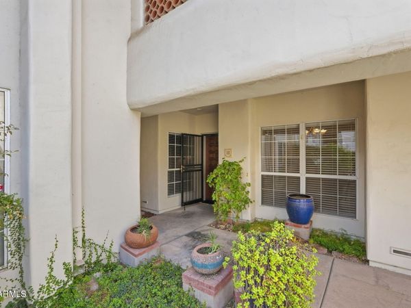 5200 S Lakeshore Drive, Unit 111, Tempe, AZ 85283