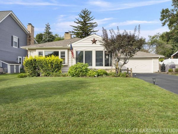 1210 S Gables Boulevard , Wheaton, IL 60189