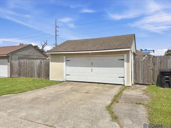 16044 S Harrells Ferry Rd, Baton Rouge, LA 70816