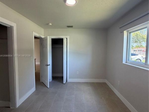 9940 SW 212th St, Cutler Bay, FL 33189