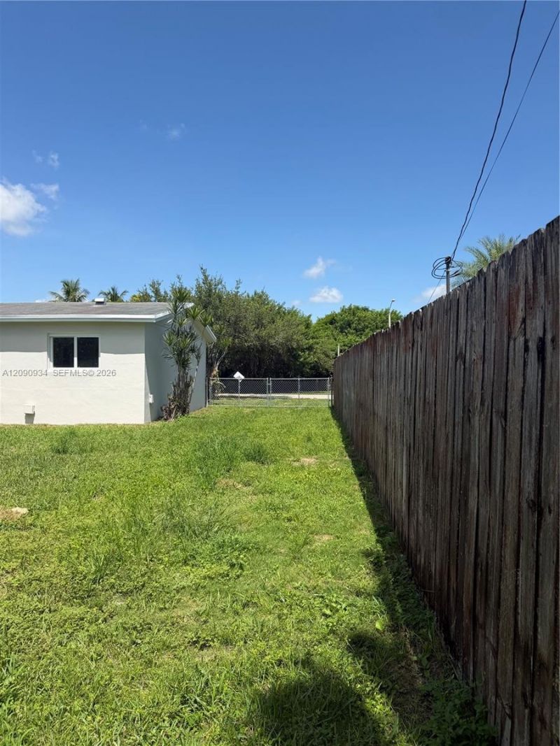 9940 SW 212th St, Cutler Bay, FL 33189 Photo