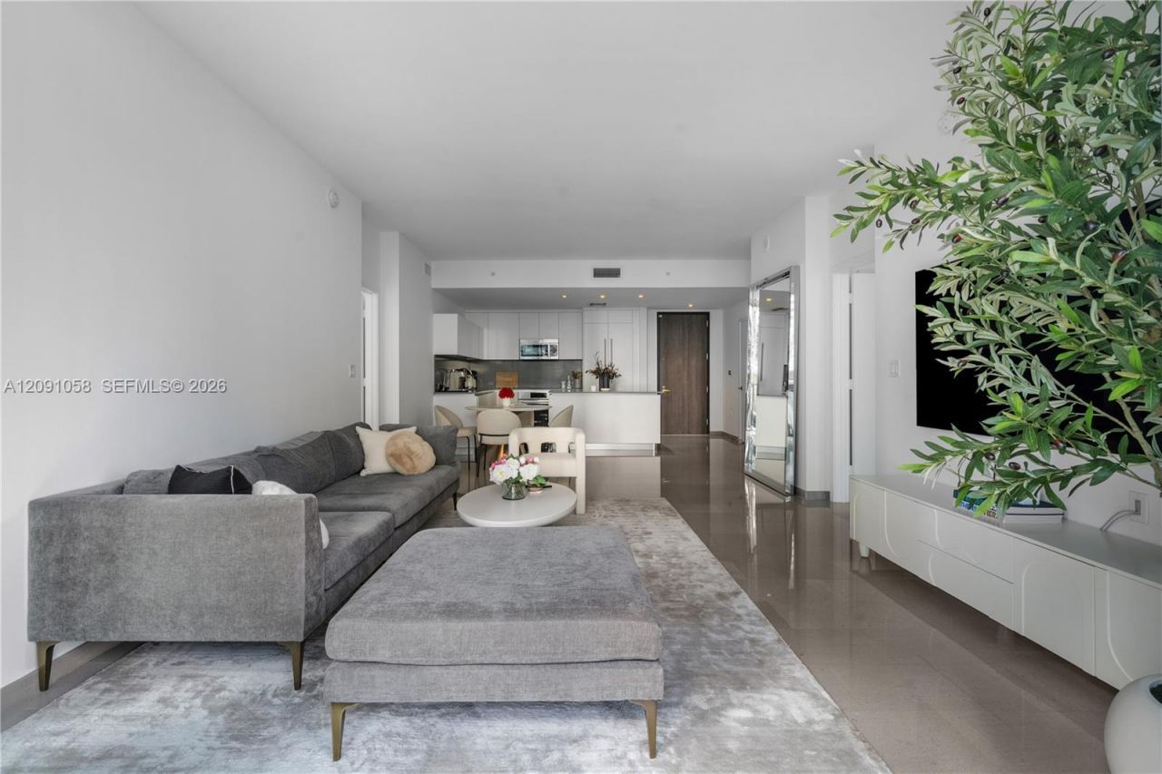 88 SW 7th St , Unit 809, Miami, FL 33130 Photo