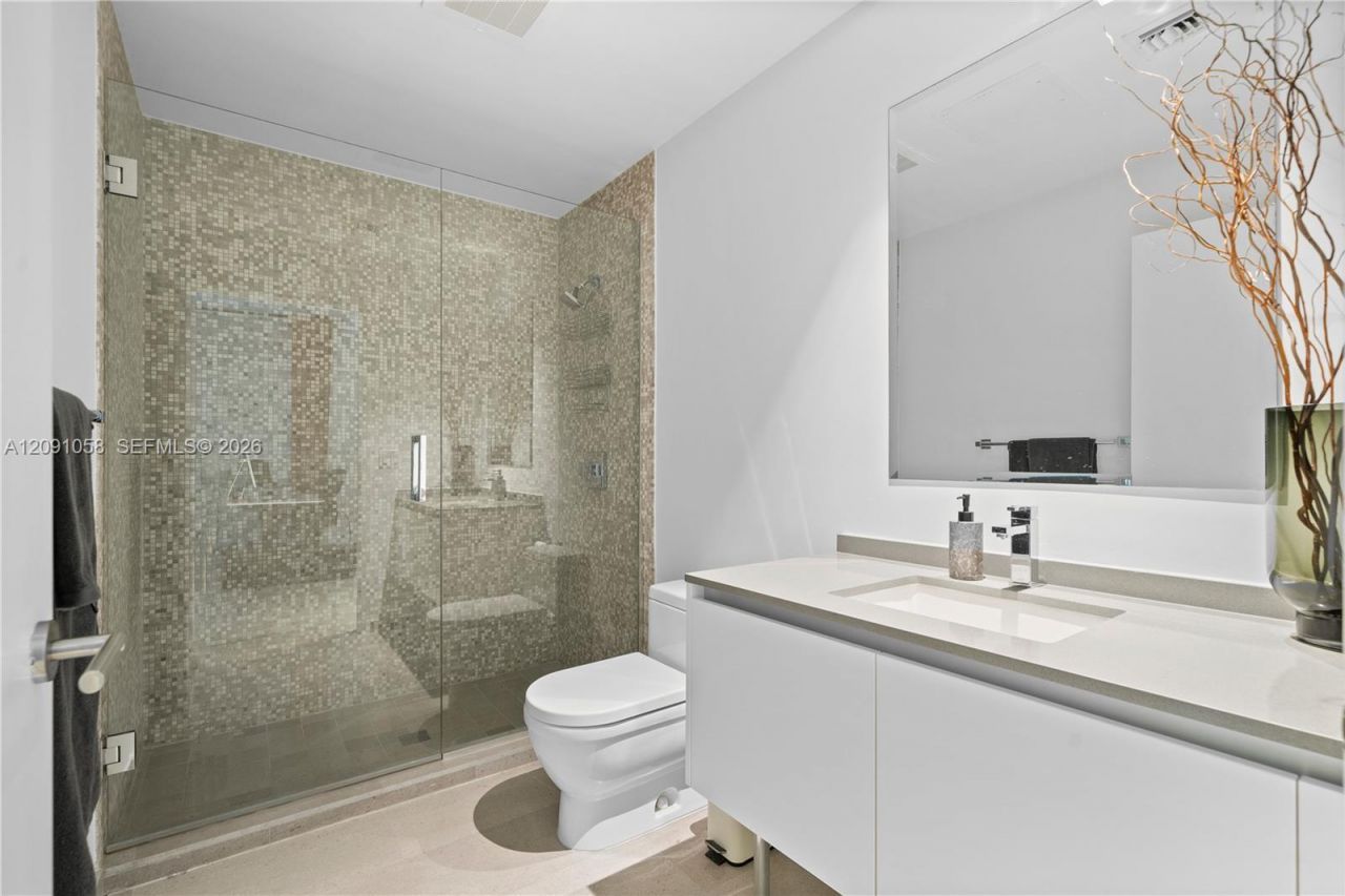 88 SW 7th St , Unit 809, Miami, FL 33130 Photo
