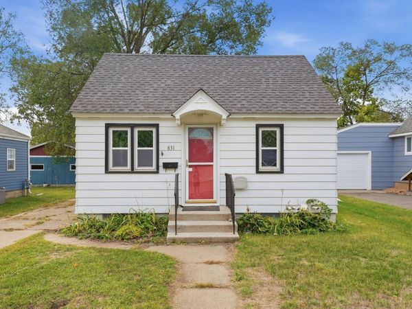 831 20th Avenue N, Saint Cloud, MN 56303