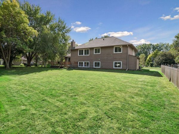 4160 Polaris Lane N, Plymouth, MN 55446