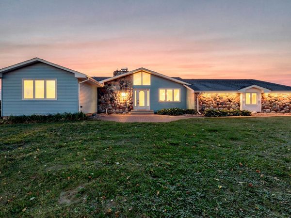 12020 Tilton Trail N, Rogers, MN 55374