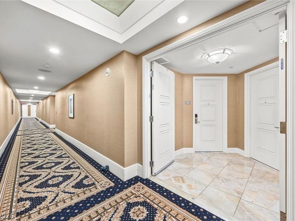 2000 N Fashion Show Drive , Unit 3202, Las Vegas, NV 89109