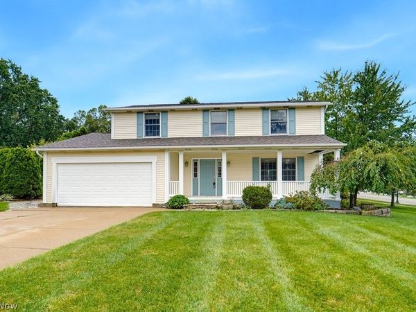 4209 Sunnyview Drive , Uniontown, OH 44685