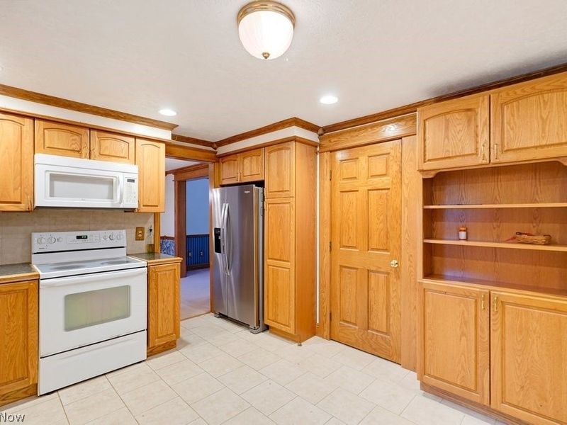 4209 Sunnyview Drive, Uniontown, OH 44685 Photo 8