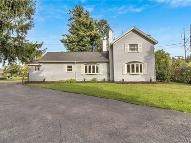5436 Big Tree Road , Orchard Park, NY 14127