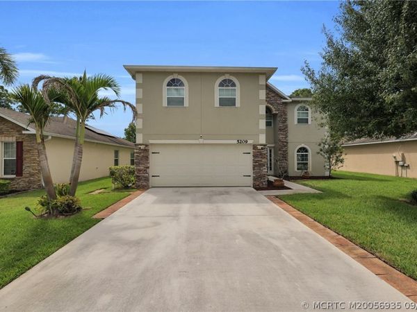 5209 NW Wisk Fern Circle NW, Port St Lucie, FL 34986