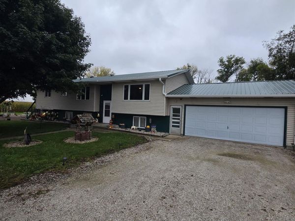 1704 150th Street, Bode, IA 50560