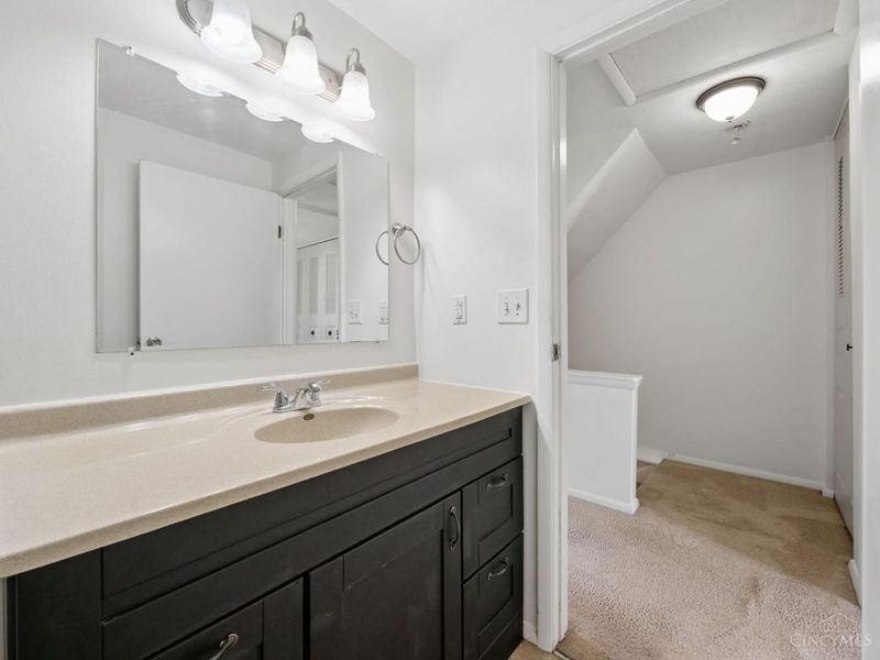 8062 Mill Rock Drive, West Chester, OH 45069 Photo 15