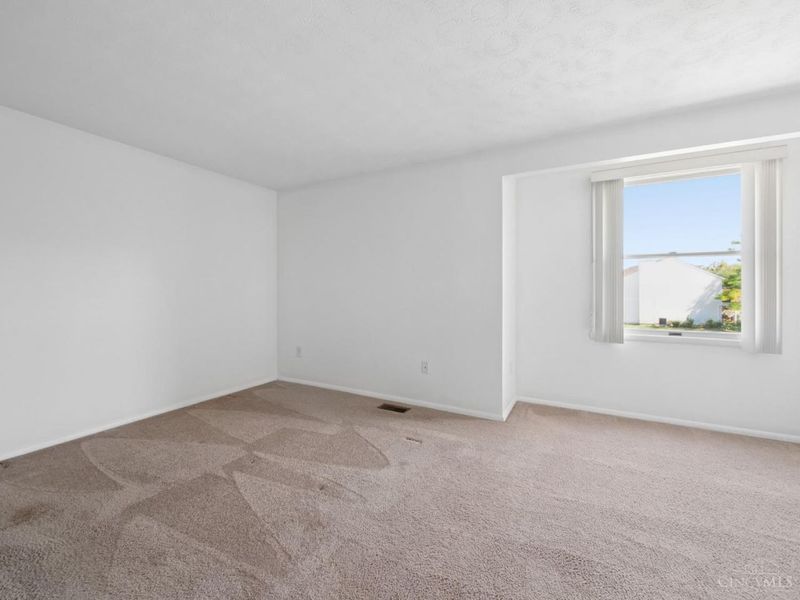 8062 Mill Rock Drive, West Chester, OH 45069 Photo 17