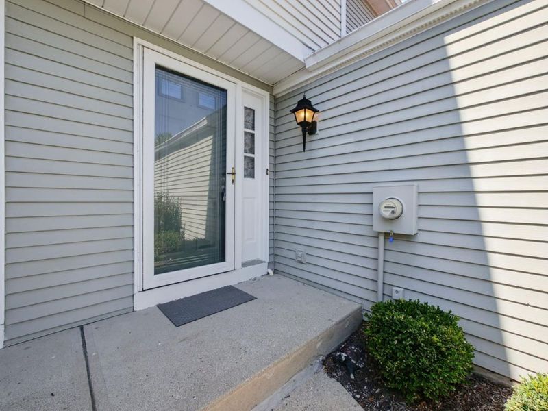 8062 Mill Rock Drive, West Chester, OH 45069 Photo 4