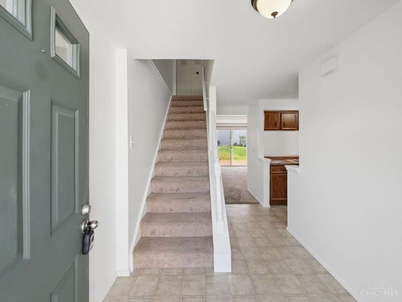 8062 Mill Rock Drive, West Chester, OH 45069 Photo 5