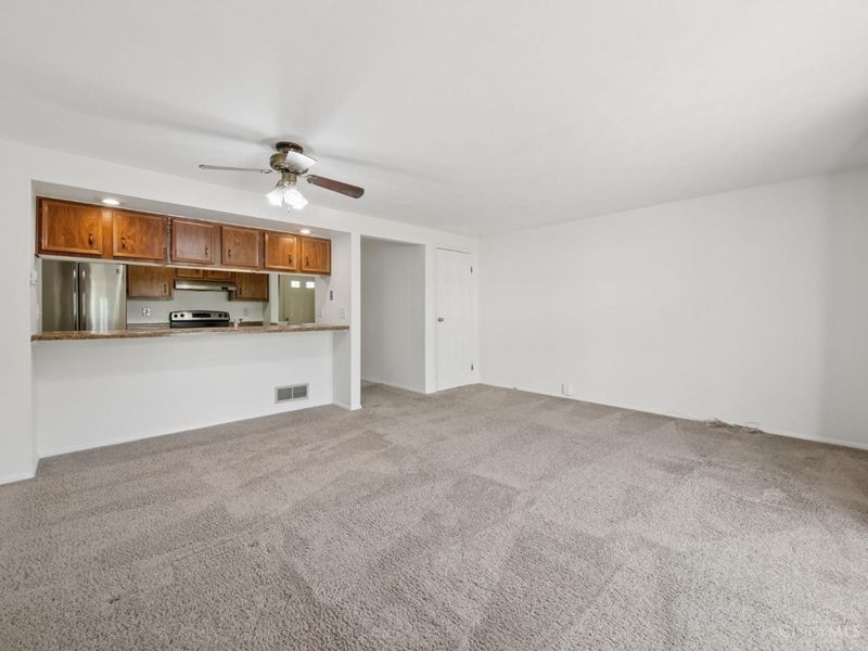 8062 Mill Rock Drive, West Chester, OH 45069 Photo 7