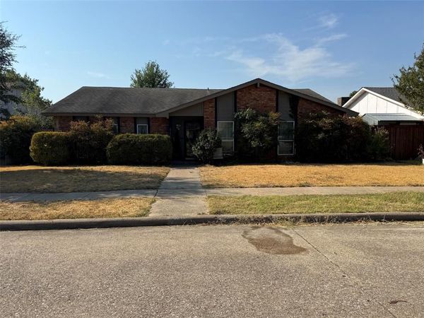 2706 Gayle Drive , Garland, TX 75044