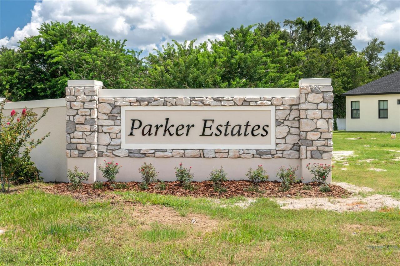5488 Parker Estates Loop , Lakeland, FL 33811 Main Photo