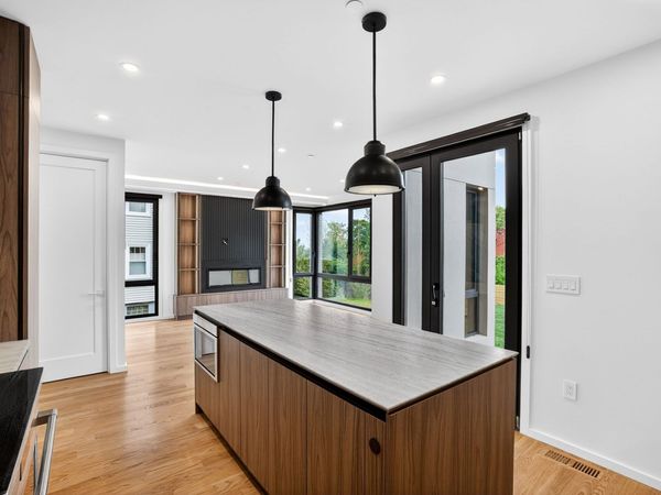 11 Algonquin Road, Unit 1, Newton, MA 02467