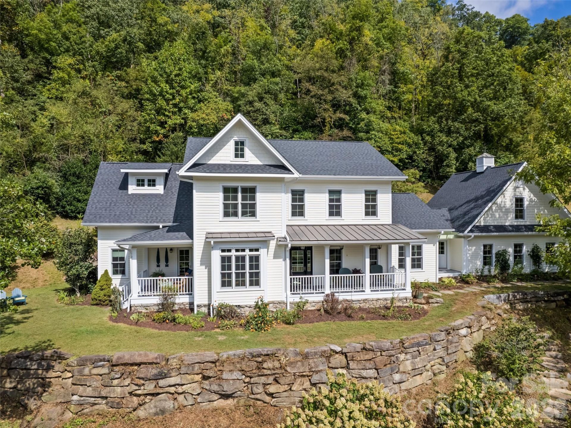 3827 Liner Creek Road, Clyde, NC 28721 Main Photo
