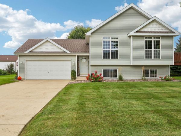 313 Santa Maria Drive, Arlington, WI 53911