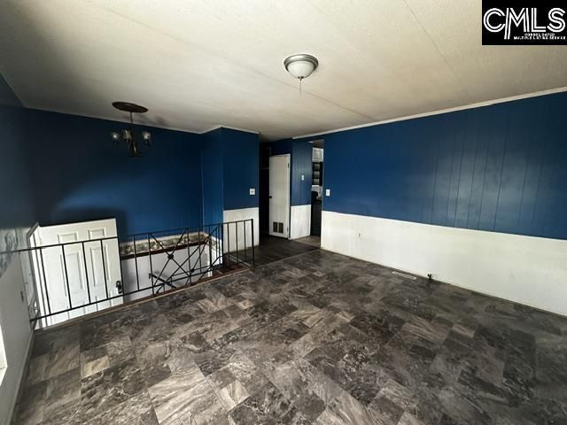 2503 Sycamore Drive  Photo 5