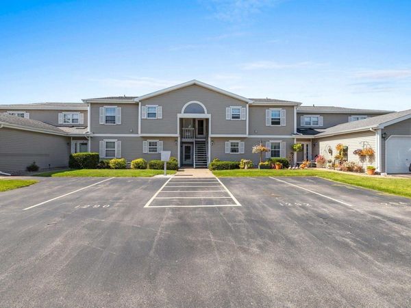 1294 WITTMANN PARK LANE, Menasha, WI 54952