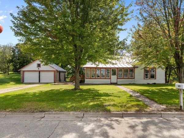 143 HIGH STREET, Manawa, WI 54949