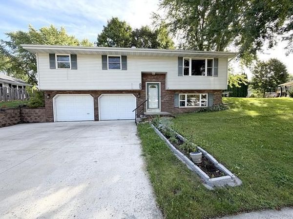 476 HIAWATHA DRIVE, Brillion, WI 54110