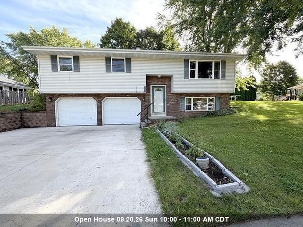 476 HIAWATHA DRIVE, Brillion, WI 54110